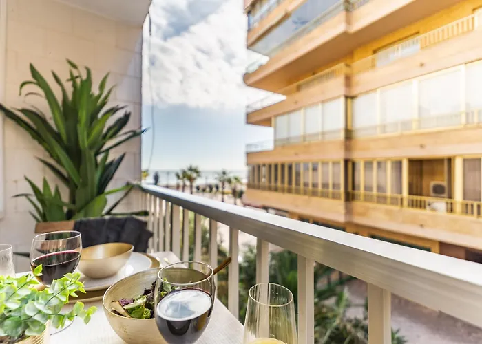 アパート Fuengirola Beach Apartments フエンヒロラ