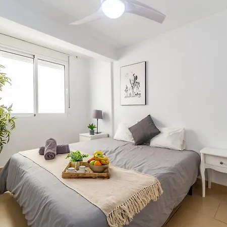 Fuengirola Beach Apartments Апартаменты *